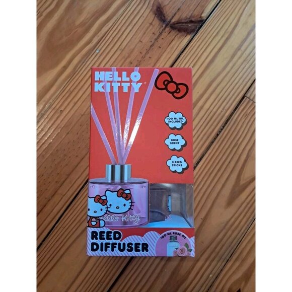 New Hello Kitty Face In Red Reed Glass Rose Diffuser In Box By Sanrio - Picture 1 of 1
